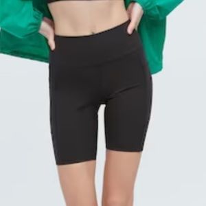 Uniqlo AIRism Soft Pocket Biker Shorts